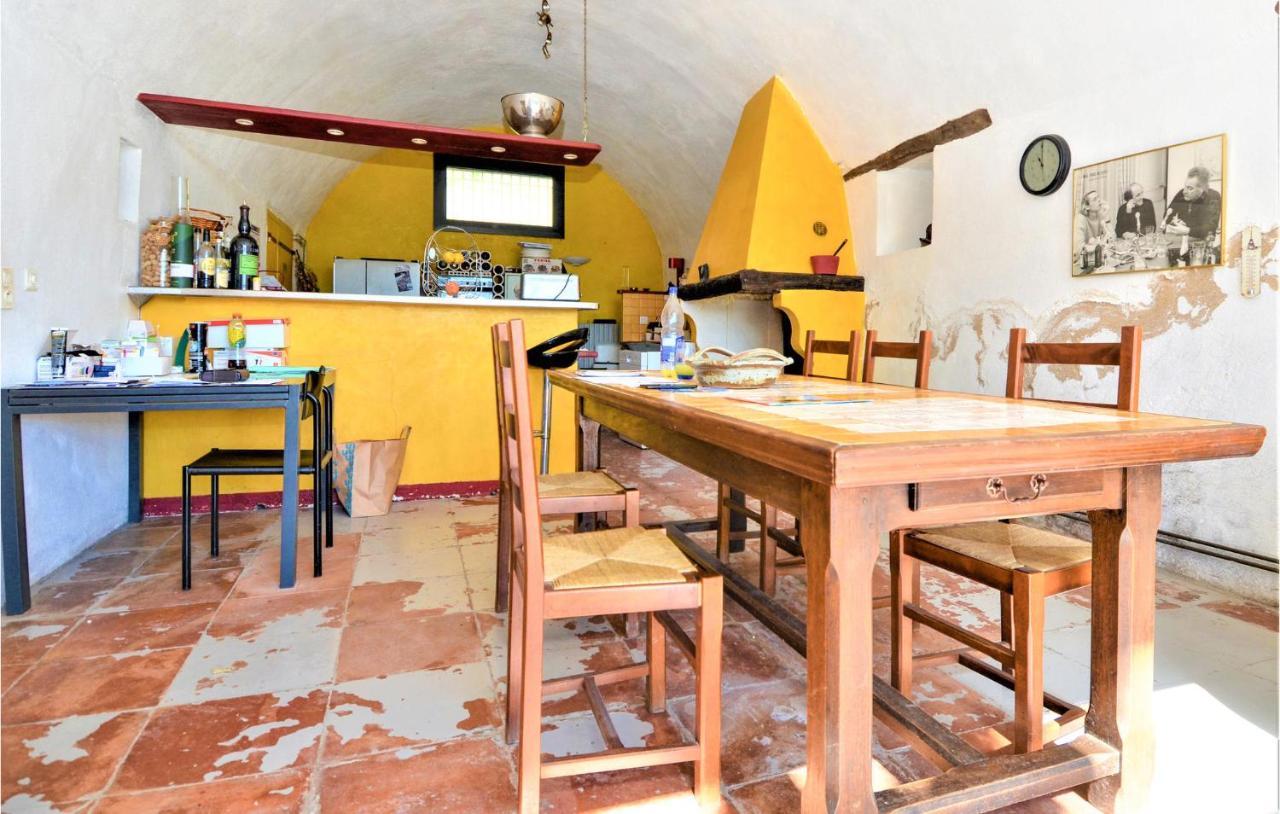 Stunning Home In St-Hippolyte-Du-Fort With Wifi 圣伊波利特迪福尔 外观 照片