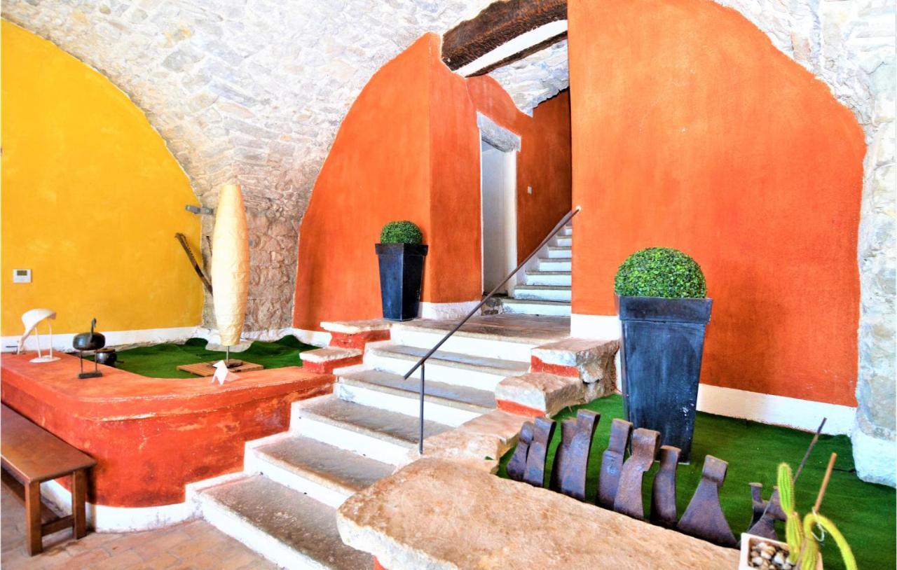 Stunning Home In St-Hippolyte-Du-Fort With Wifi 圣伊波利特迪福尔 外观 照片